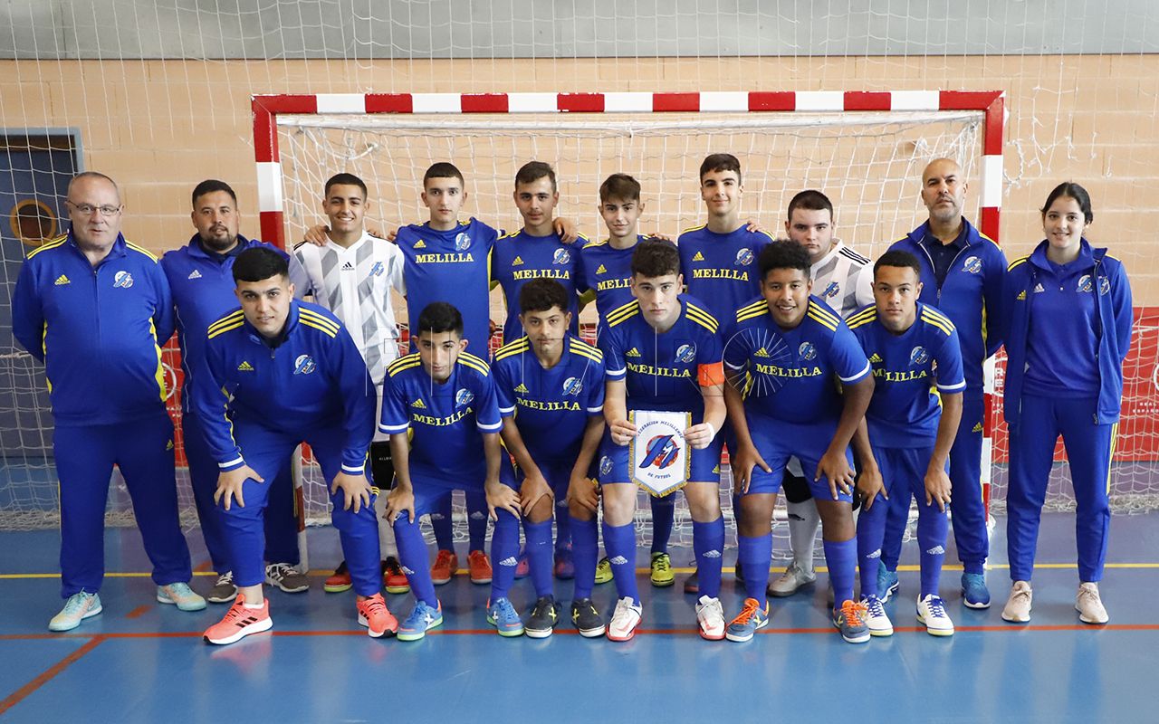 Melilla se despide vendiendo cara la derrota