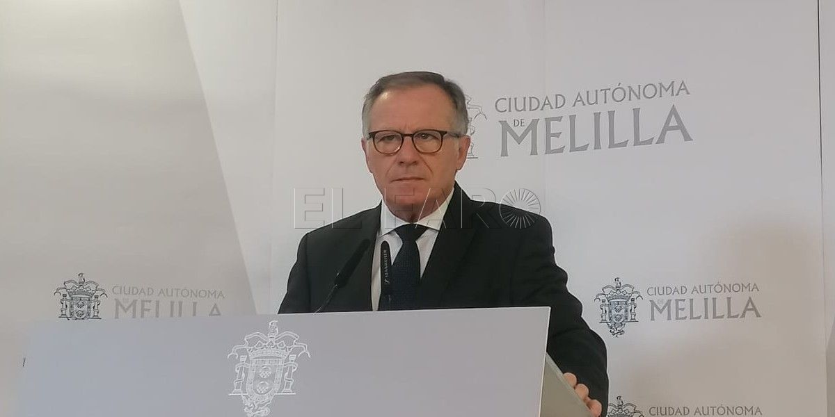 De Castro se mantiene al margen de las disputas entre PSOE y CPM