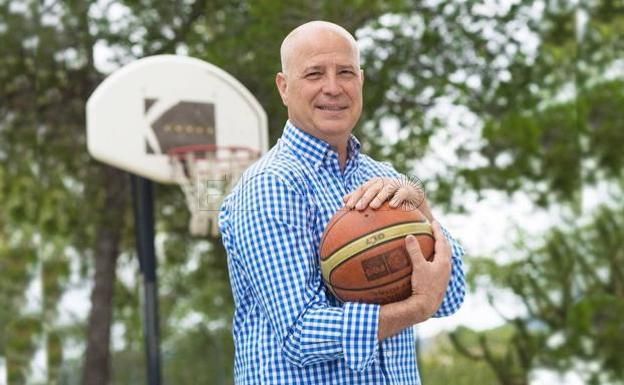Fallece el melillense Javier Imbroda, consejero de la Junta y exselecionador nacional de baloncesto