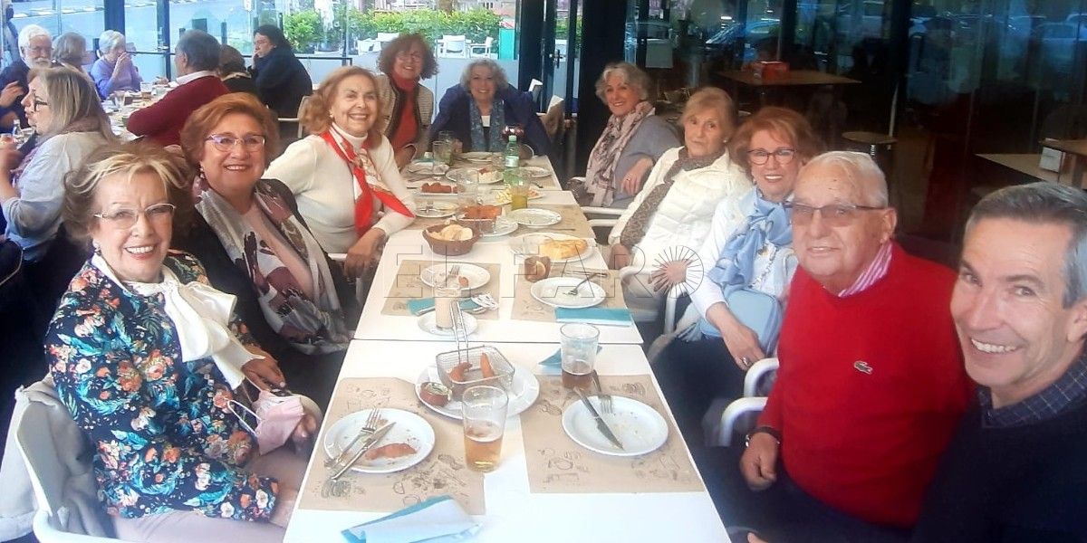 La Casa de Melilla en Madrid obsequia a sus socios con el libro 'Melilla en el corazón'