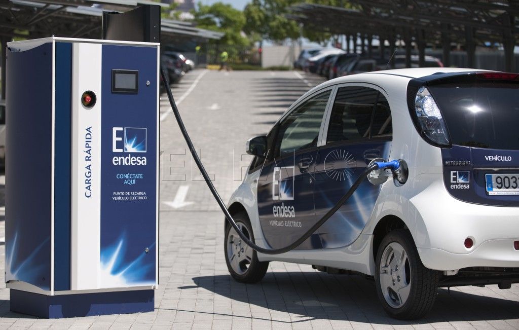 Melilla es la segunda autonomía que menos coches híbridos eléctricos matricula