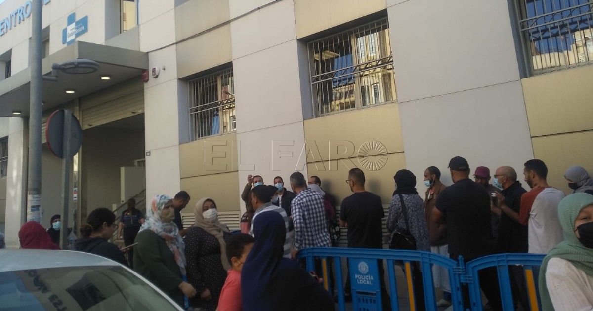 Más de 2.400 vacunados en tres días en Melilla para poder cruzar la frontera