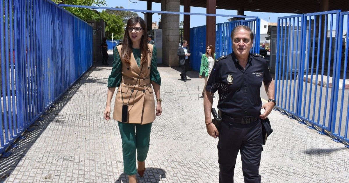 Abre la frontera de Melilla con más emoción que alivio económico