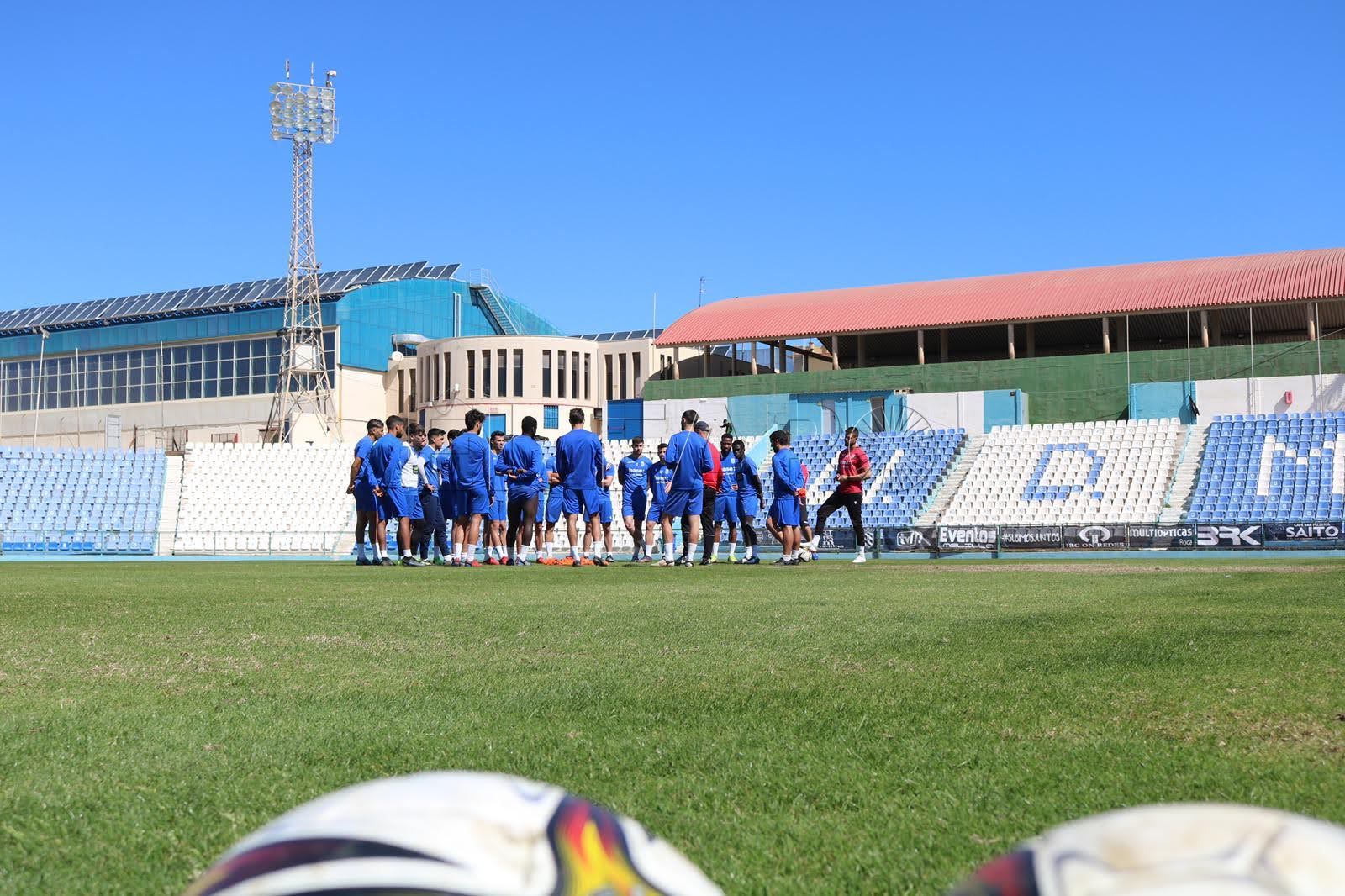 Último esfuerzo para satisfacer a la afición de Melilla