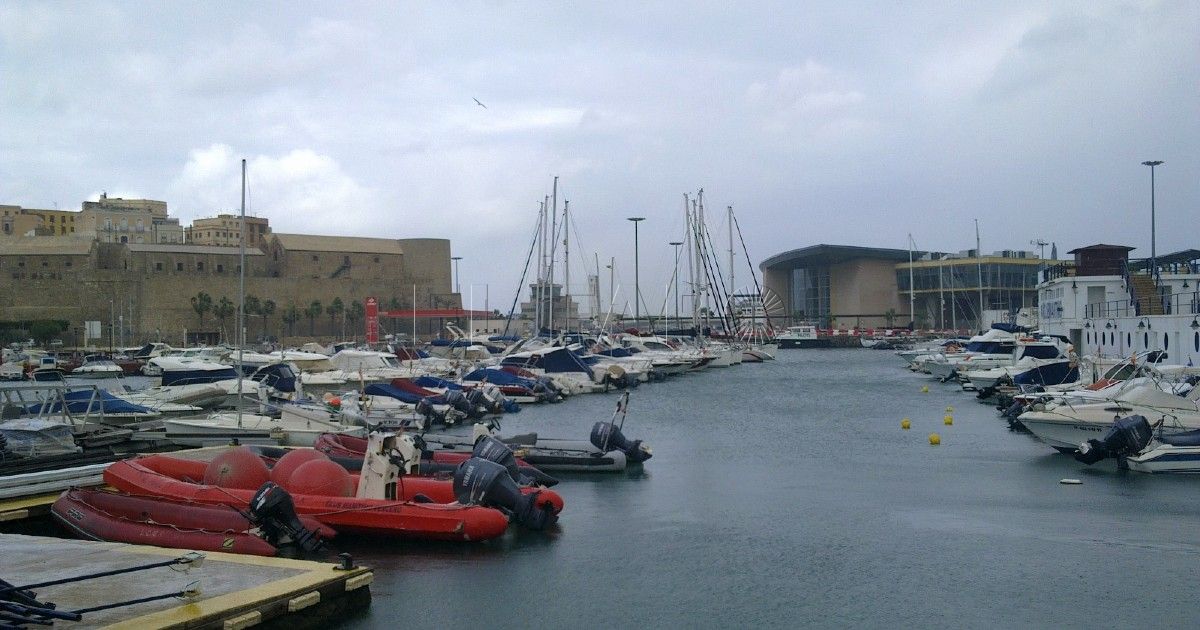 El tráfico de pasajeros aumentó un 171,7% en abril en el puerto de Melilla