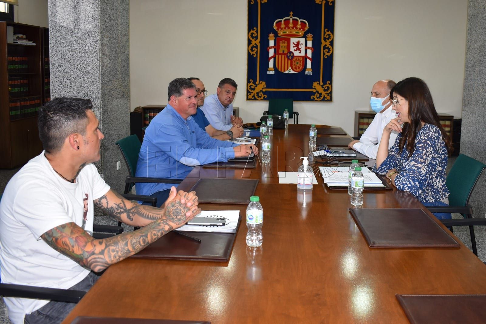 La delegada se reúne con la Plataforma "Por una frontera y una Melilla segura"