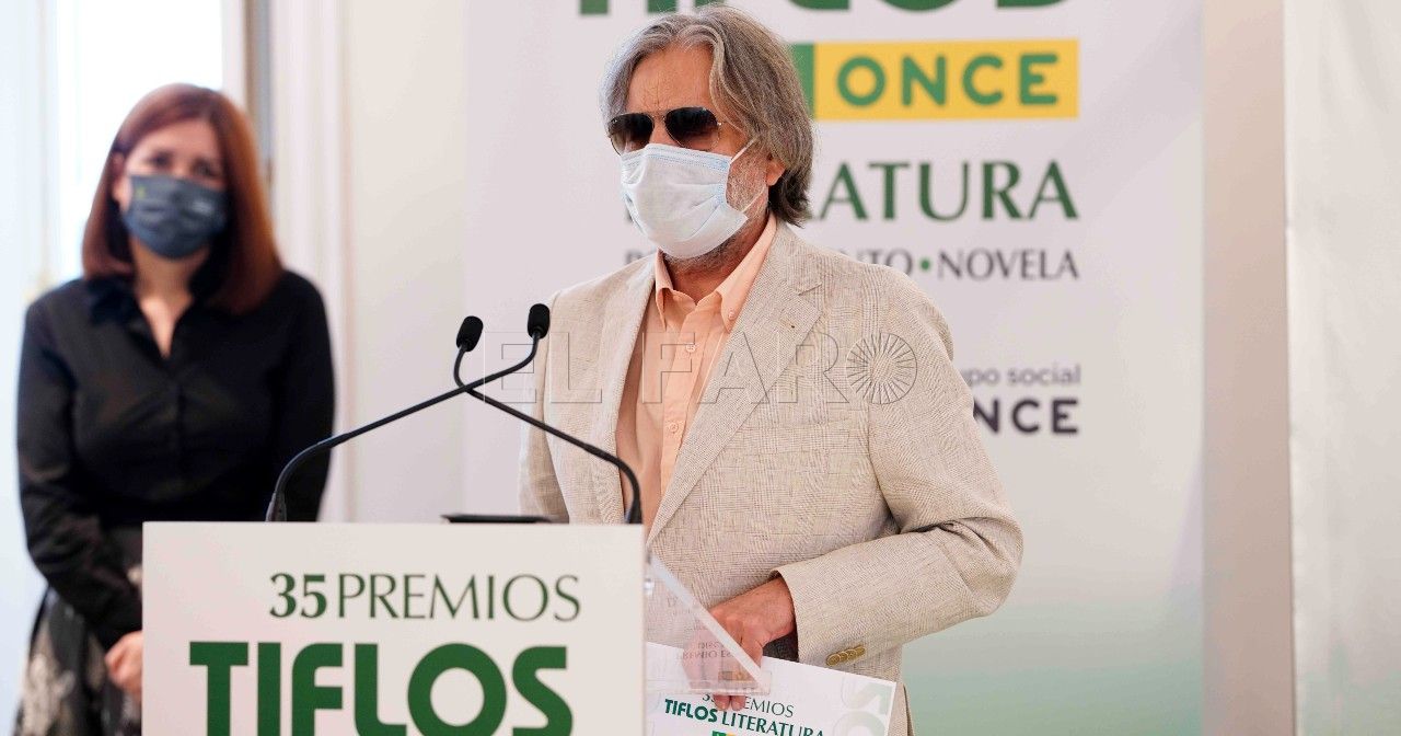 El melillense Antonio José Carmona recoge dos Premios Tiflos 2021 para escritores ciegos