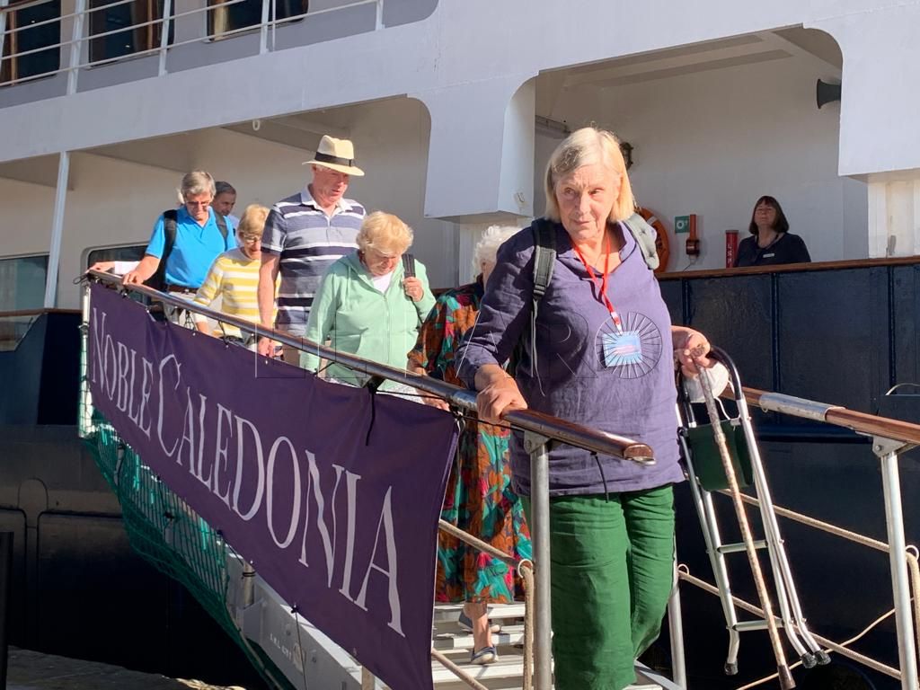 66 pasajeros llegan a Melilla a bordo del Island Sky