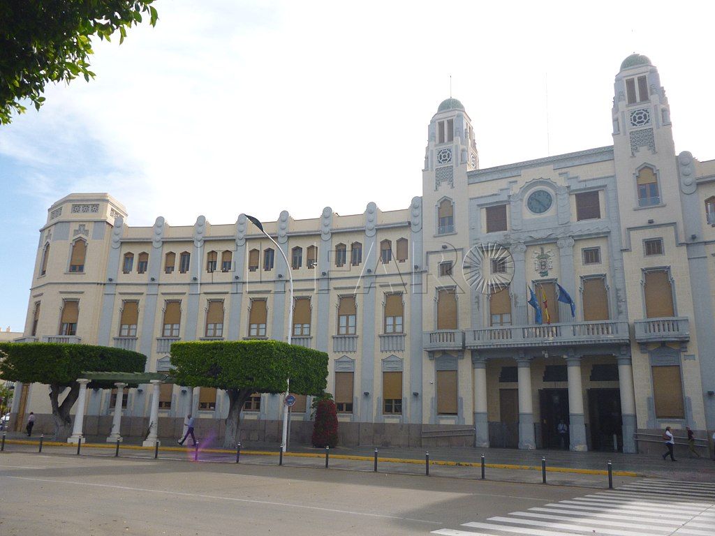 "Indignación" entre los 160 interinos de la Ciudad Autónoma