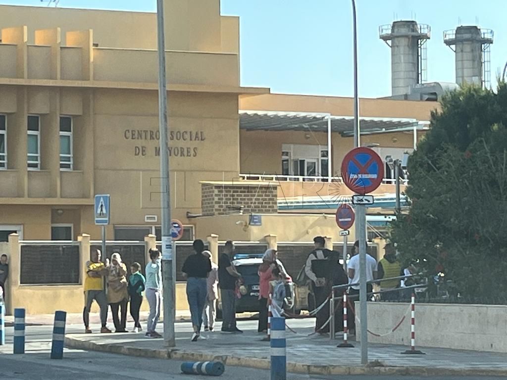 Moh acusa de "poca responsabilidad" a las personas que no se han sacado el pasaporte