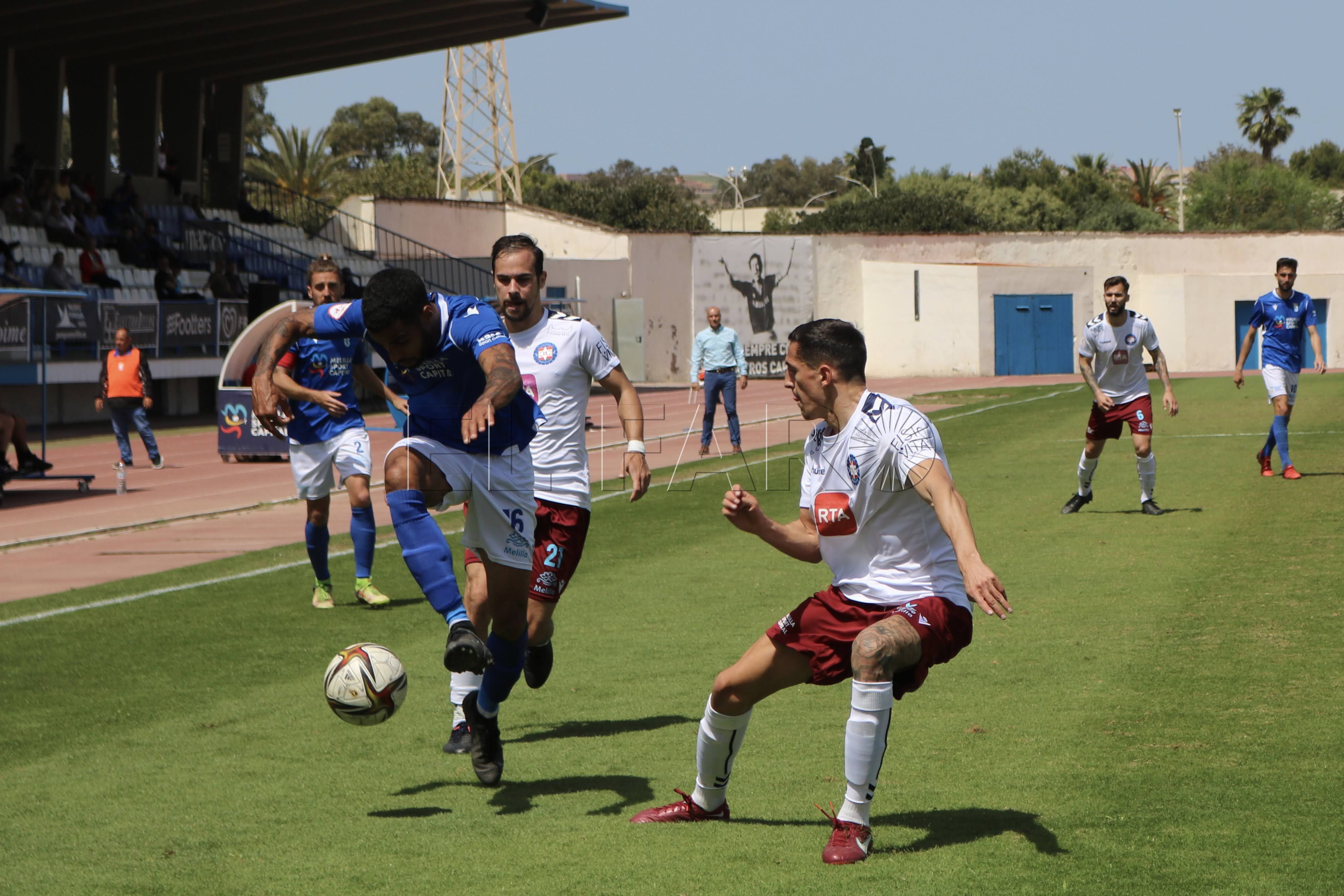 La UD Melilla vuelve a remontar un partido