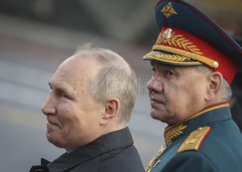 Moscow (Russian Federation).- (FILE) - Russian President Vladimir Putin (L) and Russian Defense Minister Sergei Shoigu (R) attend the Victory Day military parade on the Red Square in Moscow, Russia, 09 May 2022 (reissued 03 June 2022). 04 June 2022 marks 100 days since on 24 February 2022 Russian troops invaded Ukrainian territory in what the Russian president declared a "Special Military Operation", starting an armed conflict that has provoked destruction and a humanitarian crisis. According to the UNHCR, more than 6.8 million refugees have fled Ukraine, and a further 7.7 million people have been displaced internally within Ukraine since. The Russian invasion was met by Western countries with heavy economic sanctions against Russian companies and individuals, as well as weaponry deliveries and financial support to Ukraine. (Rusia, Ucrania, Moscú) EFE/EPA/MAXIM SHIPENKOV ATTENTION: This Image is part of a PHOTO SET *** Local Caption *** 57665986