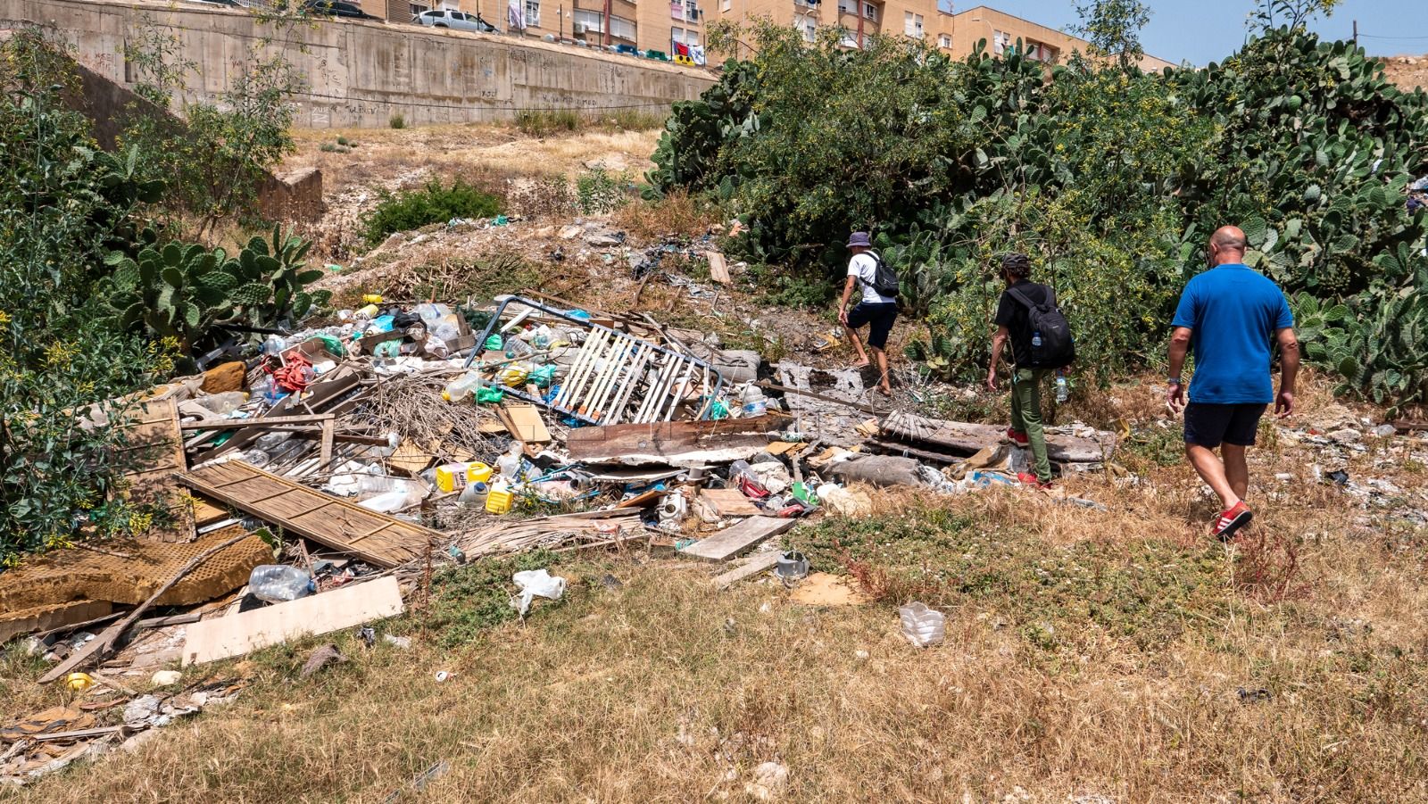Podemos denuncia "las cantidades ingentes de basura" del Barrio Hebreo