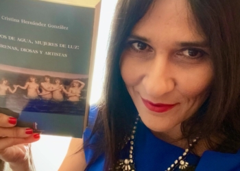 Cristina Hernández presenta 'Cuerpos de agua, mujeres de luz: sirenas, diosas y artistas'