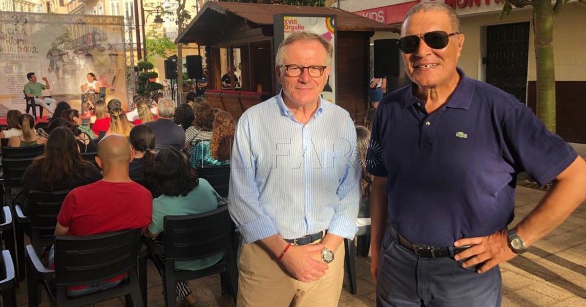 El autor rifeño Mhamed Lachkar asiste a la Feria del Libro de Melilla