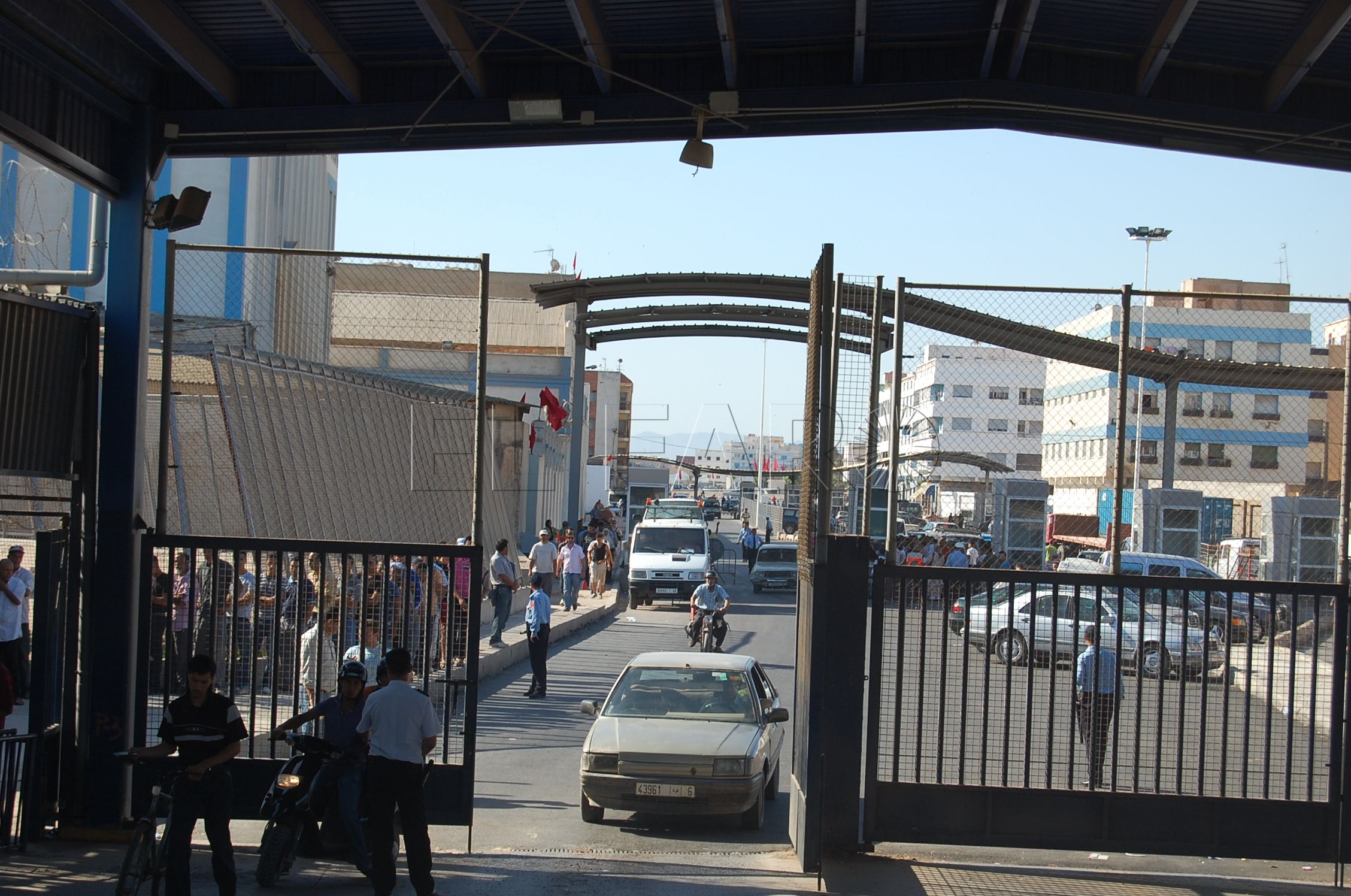 Marruecos recula y dice ahora que sí hay posibilidad de aduana comercial