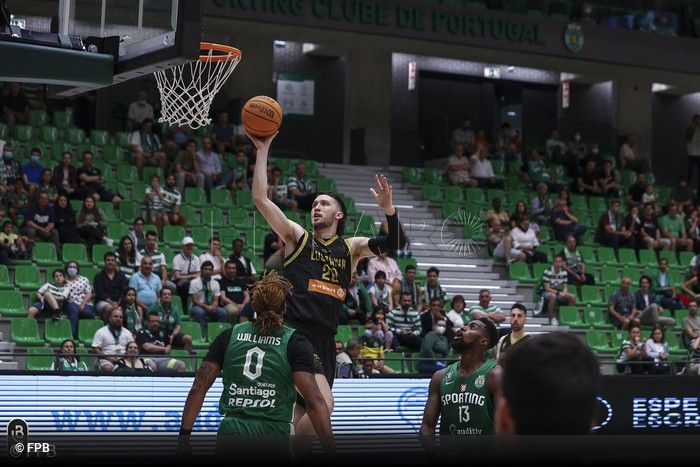 Thompson: “Estoy feliz de competir en la LEB Oro con Melilla”