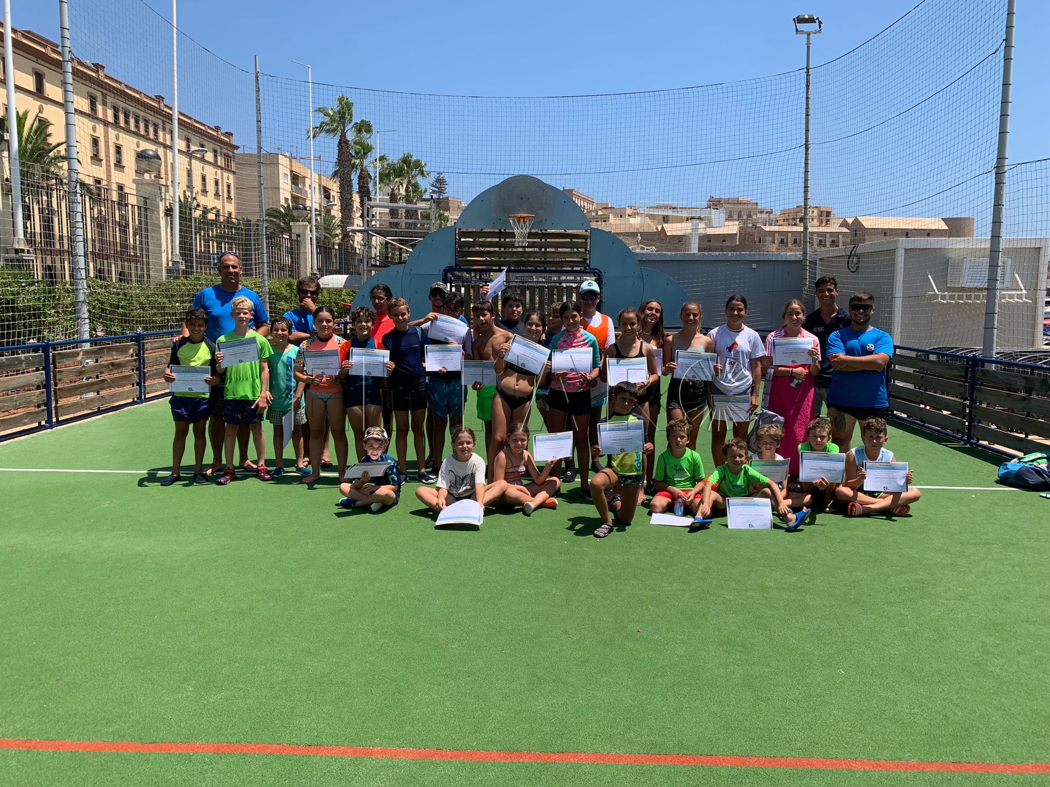 La tercera promoción de alumnos del Real Club Marítimo de Melilla se gradúa