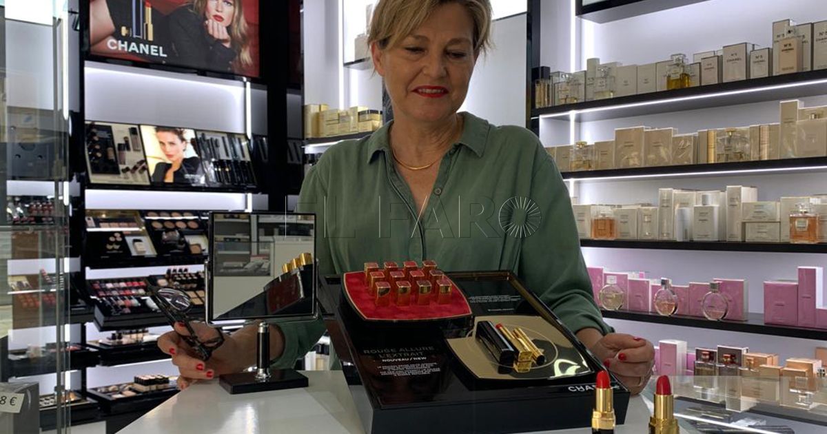 Crisis en camino: el indicador de la venta de pintalabios rojo