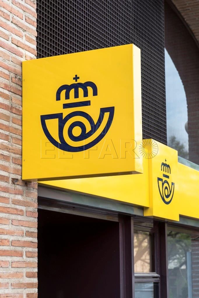 Correos dice que garantiza los servicios en agosto pese a la reducción de horario