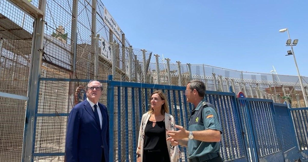 El Defensor del Pueblo visita la valla de Melilla donde ocurrió "el trágico salto" del 24J