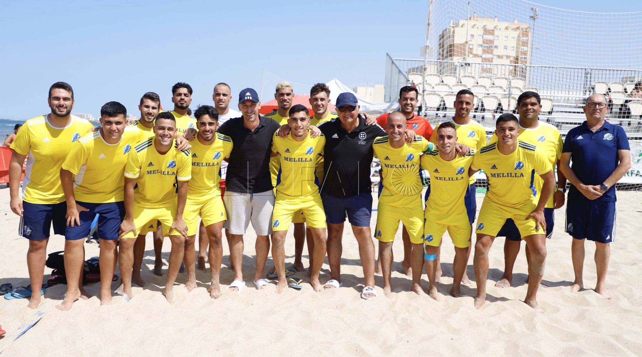 Luis Rubiales visita a la expedición de la RFMF que está en los Nacionales