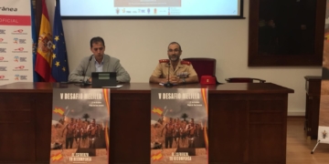 En el acto estuvieron presentes el consejero del área de Deporte de la CAM, Rachid Bussian y el coronel de Regulares, José María Torres.