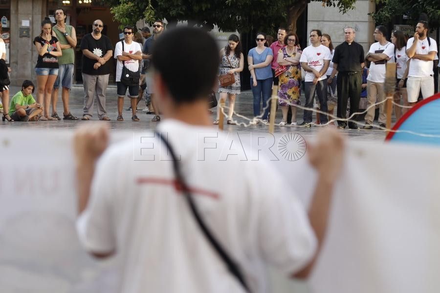 Protesta silenciosa en Málaga por las muertes de los migrantes que intentaron saltar la valla de Melilla