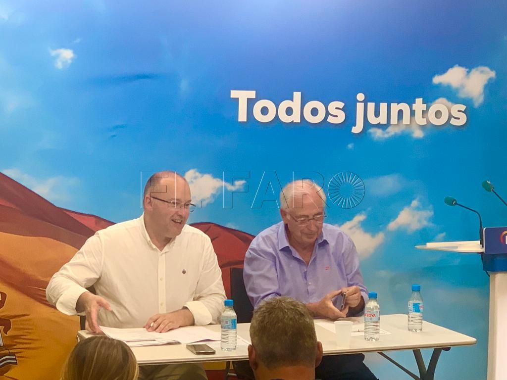 La dirección nacional apuesta por Imbroda para liderar el PP