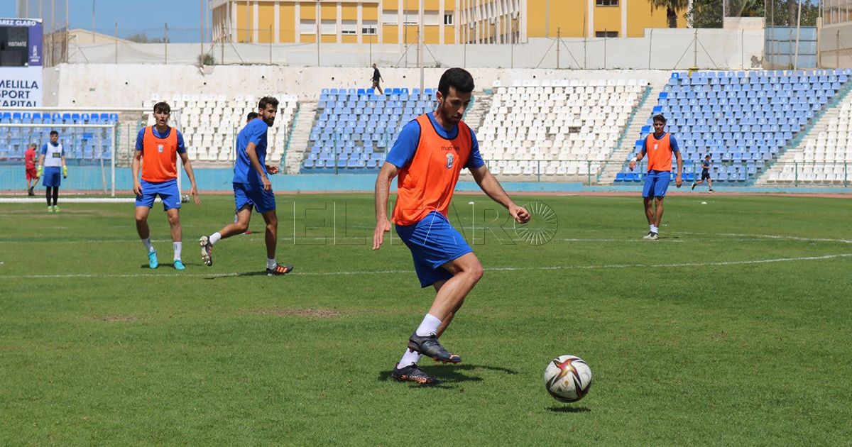 El jugador local Borja López se desvincula de la UD Melilla