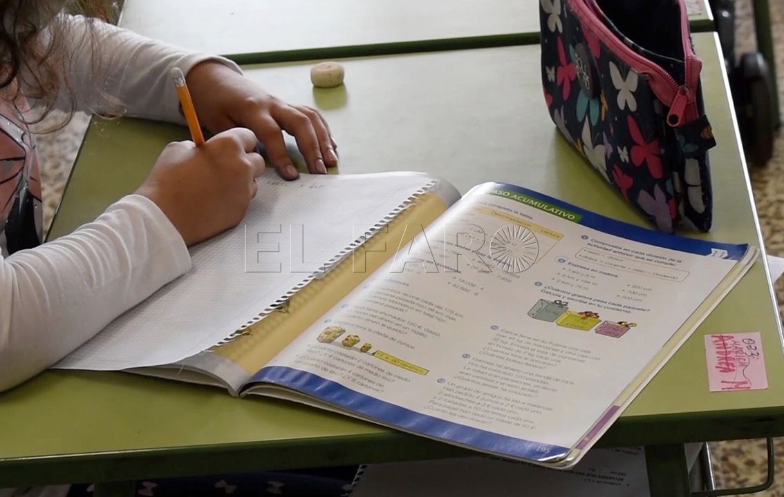 El Ministerio de Educación adjudica más de 400 vacantes de docentes para el próximo curso