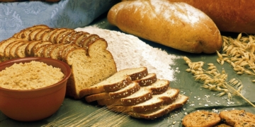 De alguna forma, todos los seres humanos reaccionamos negativamente al gluten, una proteína de bajo aporte nutritivo.