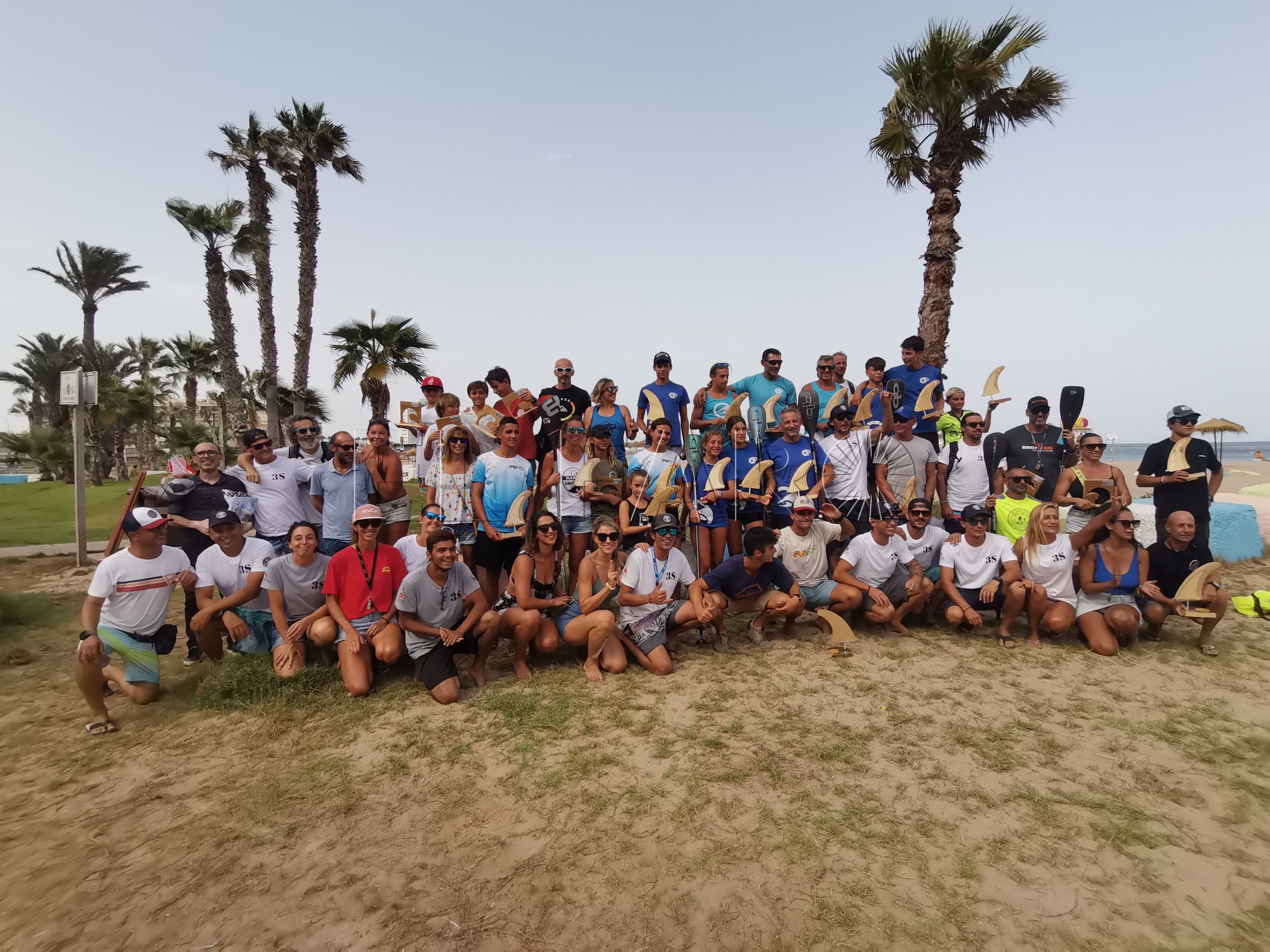 El mejor paddle surf de España inunda la bahía melillense