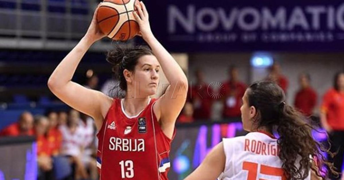 La Salle Melilla firma a la pívot serbia Marta Vulovic