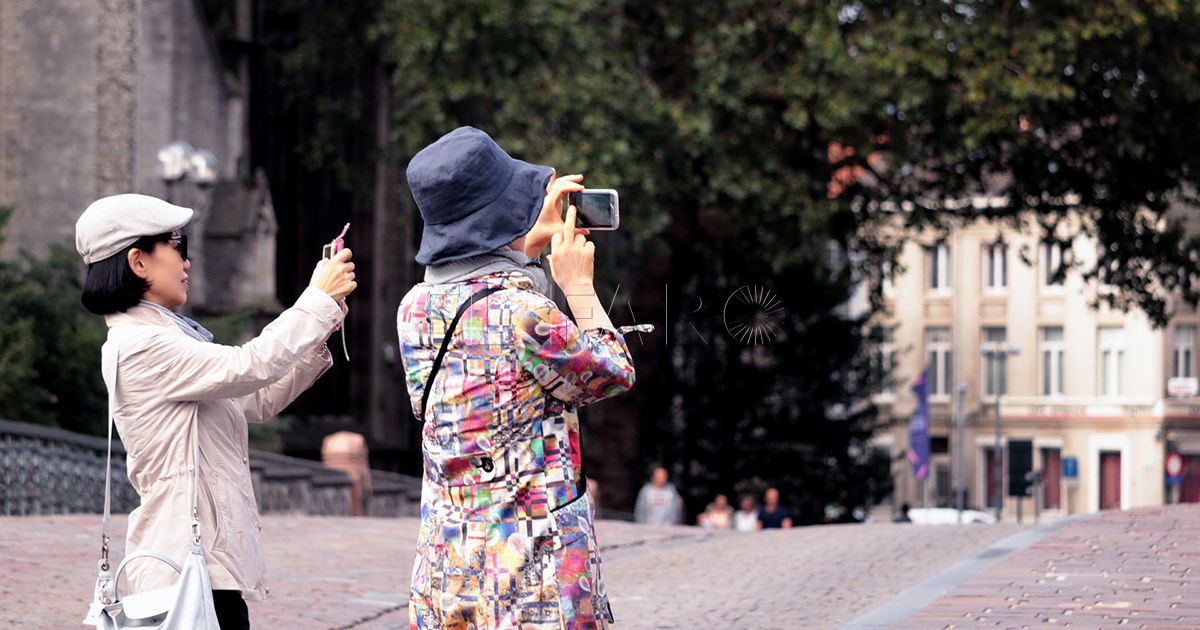 La Policía Nacional reitera el riesgo del "ciberpostureo" durante los viajes