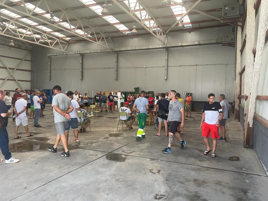 Los sindicatos niegan presiones a los trabajadores de la empresa de limpieza