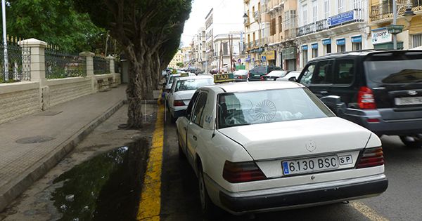 Los taxistas de Melilla podrán cobrar los 300 euros de ayuda del Gobierno