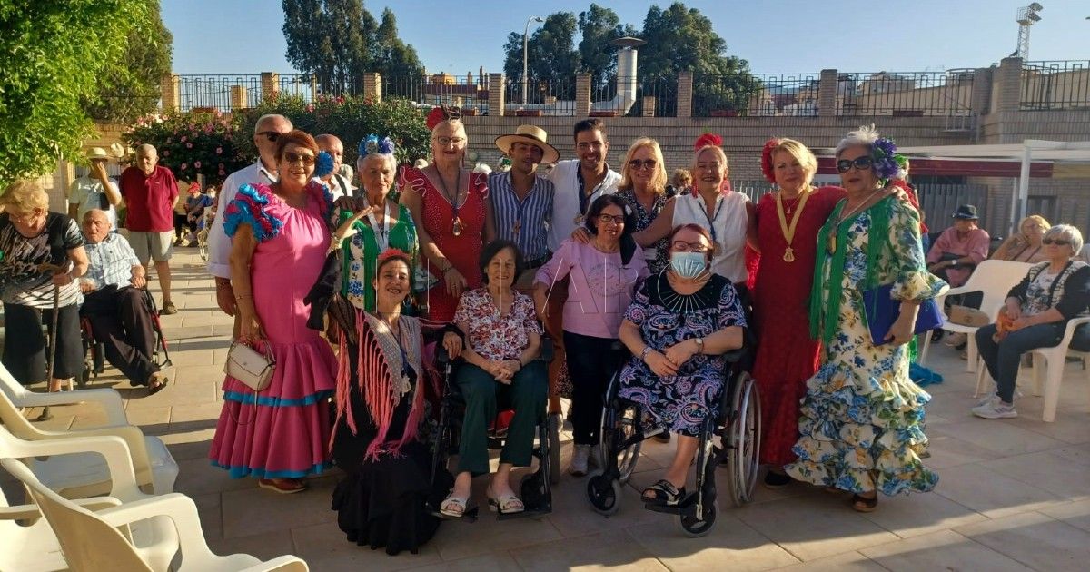 Los mayores del centro 'Gota de Leche' agradecen las actividades de la Feria