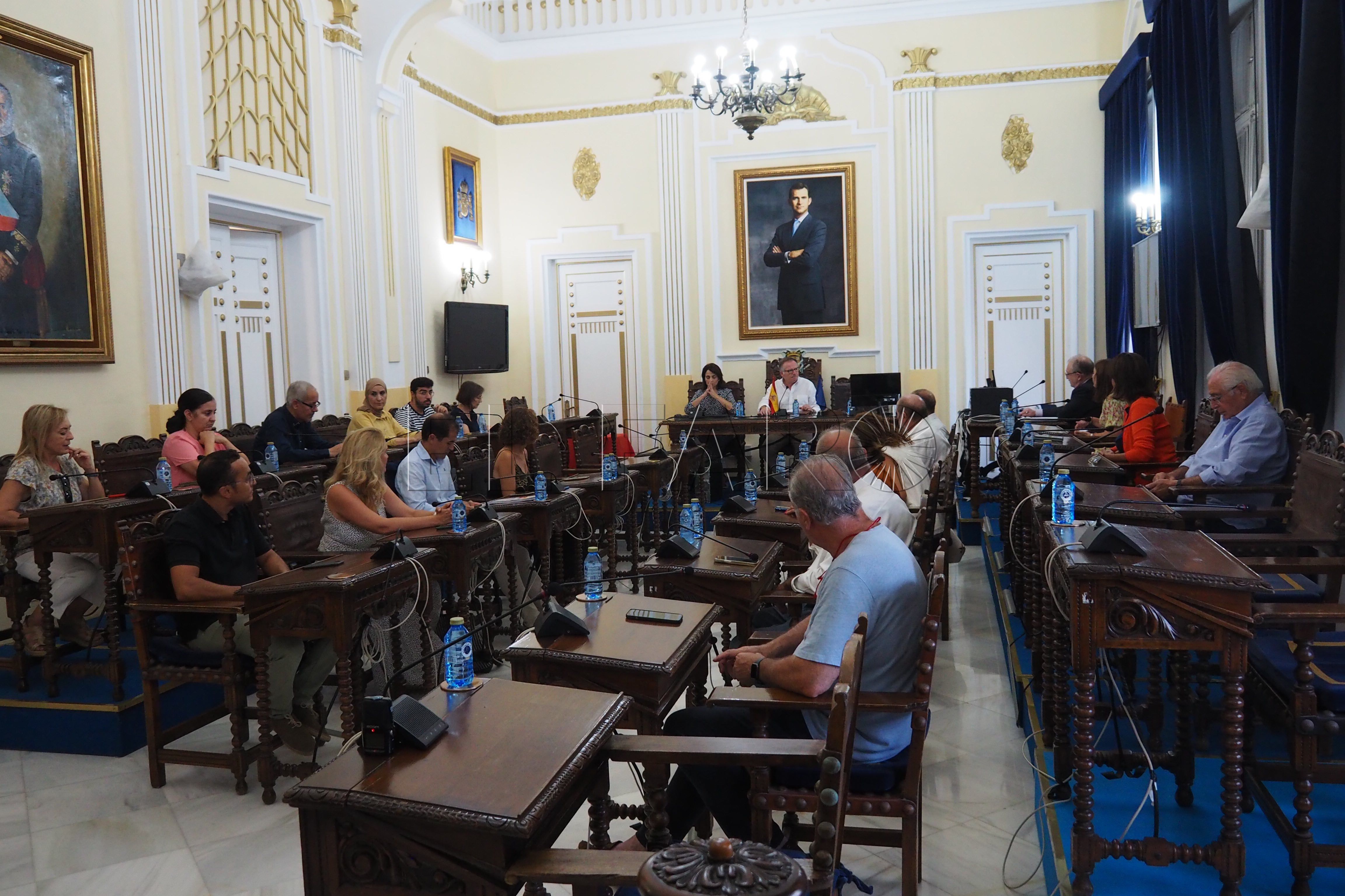 Trujillo, nombrada persona non grata por unanimidad en la Asamblea de Melilla