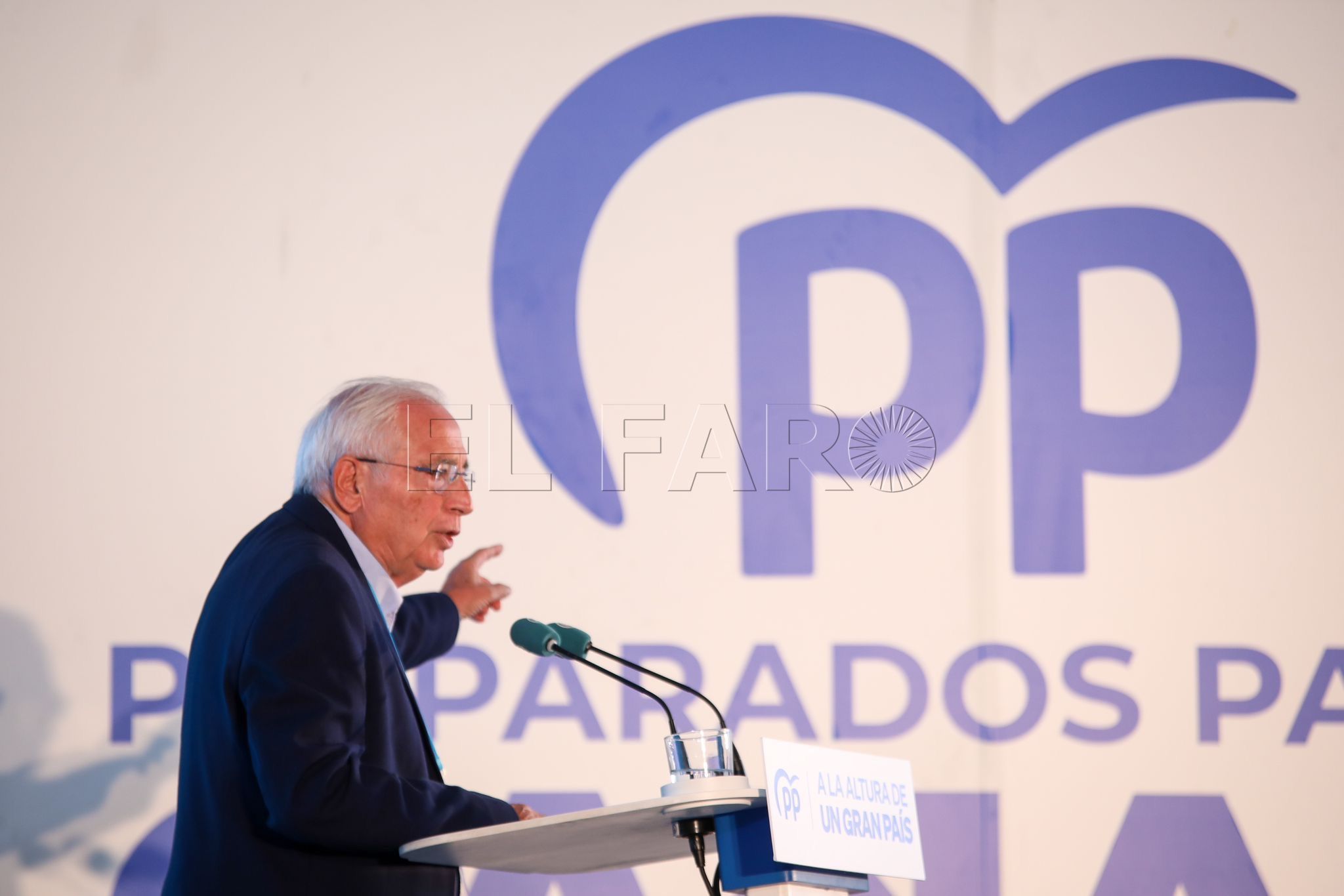 Imbroda: “Estamos haciendo un Comité Ejecutivo espectacular”