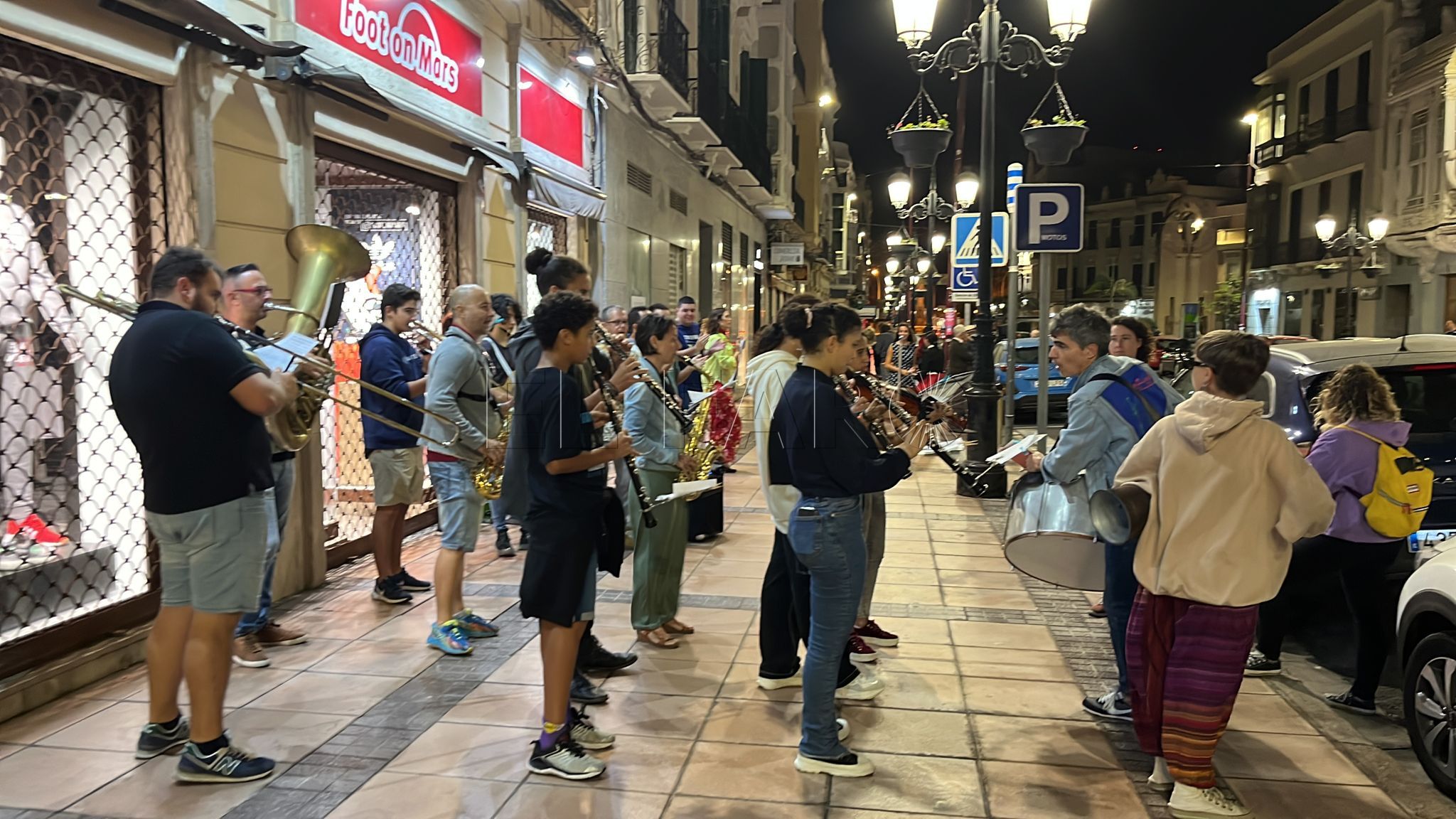 Ensayo del Pasacalles Modernista en la Avenida Juan Carlos I