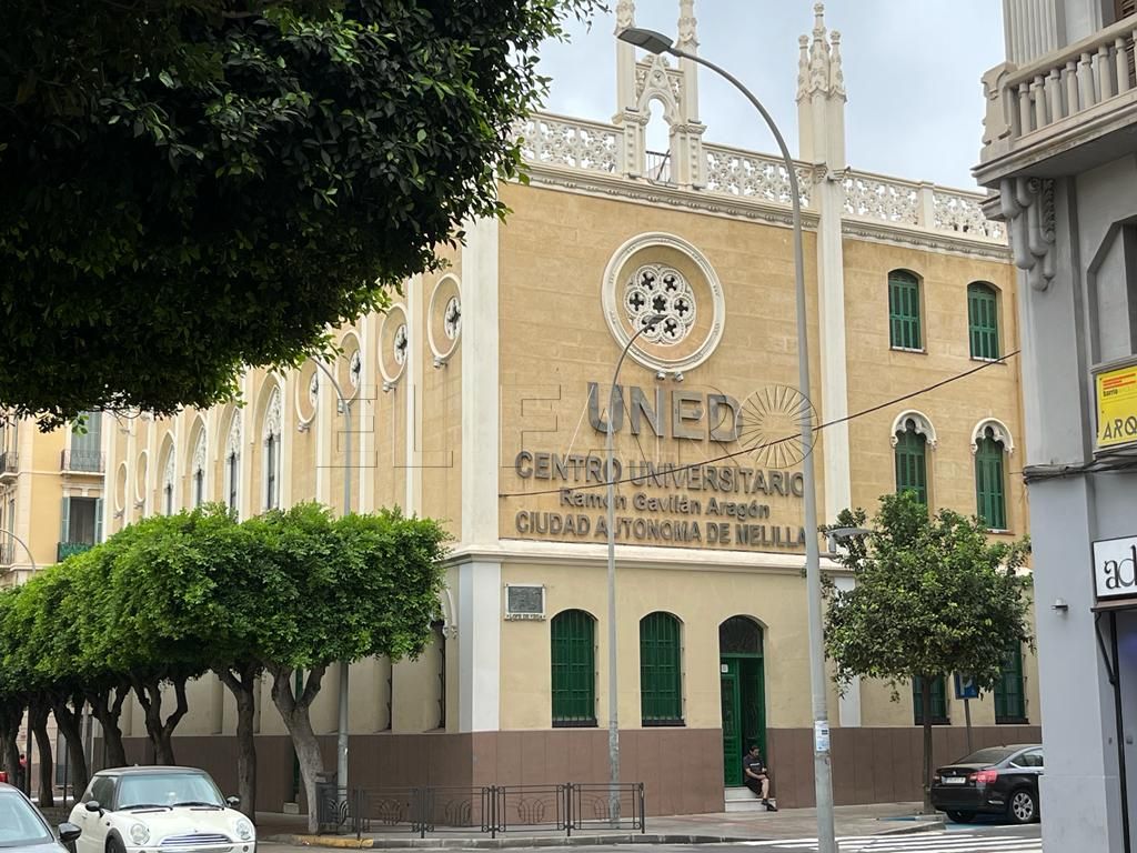 El israelí Izhar Oplatka imparte una conferencia de liderazgo organizada por UNESCO-Melilla