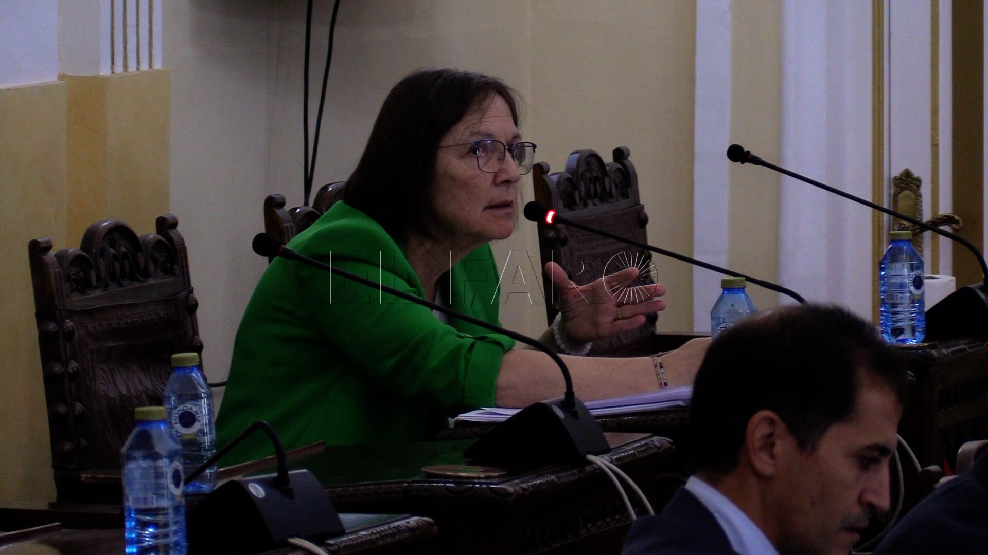 CpM pide los votos al PP para iniciar la devolución de la competencia de menores al Estado