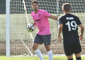 Andrés Moñino ya se encuentra al cien por cien para poder volver a estar entre los tres palos de la meta azulina, cuando así lo decida Miguel Rivera.