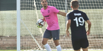 Andrés Moñino ya se encuentra al cien por cien para poder volver a estar entre los tres palos de la meta azulina, cuando así lo decida Miguel Rivera.