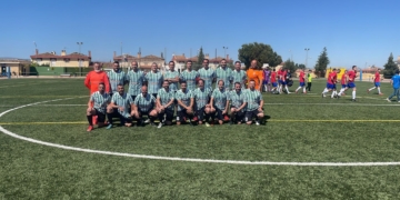 El CD 16entrenadores de Melilla participaba en Granada, a principios del pasado mes de junio, en el Torneo Internacional Futbol Veterano "Ciudad de la Alhambra”.