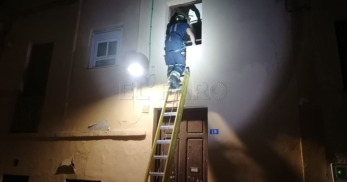 Un hombre tiene que ser atendido por los Bomberos este martes en Ataque Seco