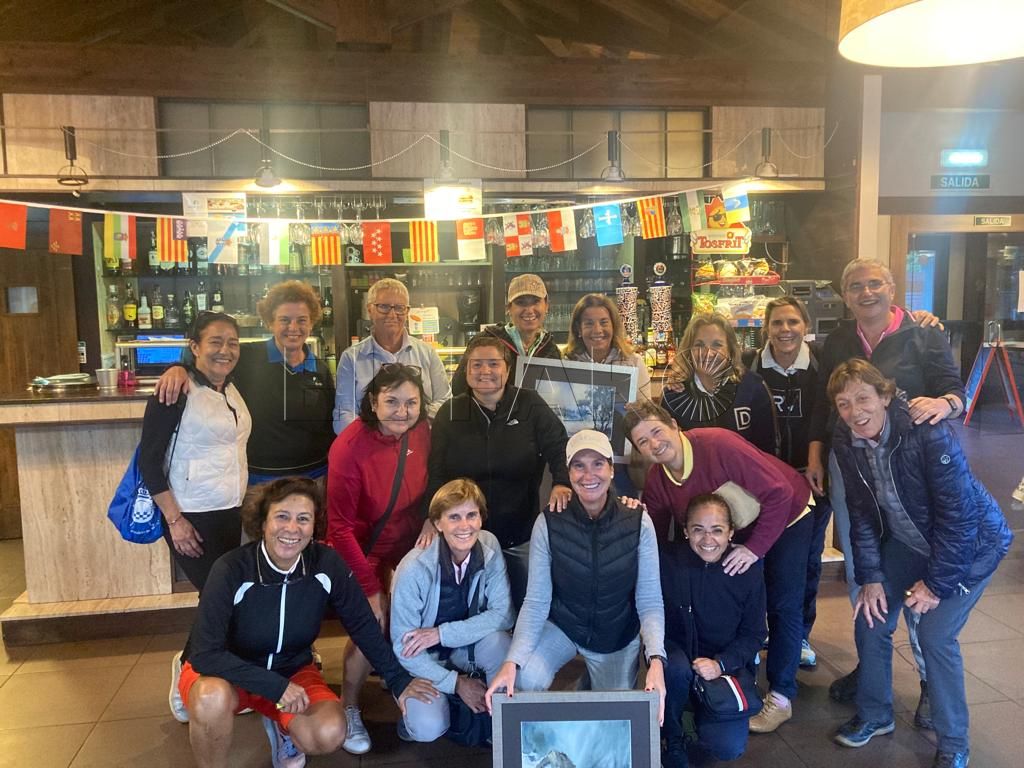 Buena participación del golf femenino melillense en Asturias