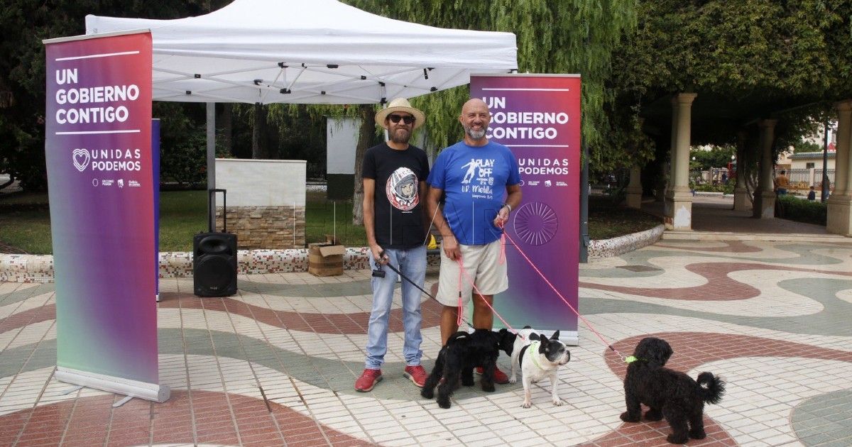 Poco seguida la manifestación de Podemos a favor de los perros de caza