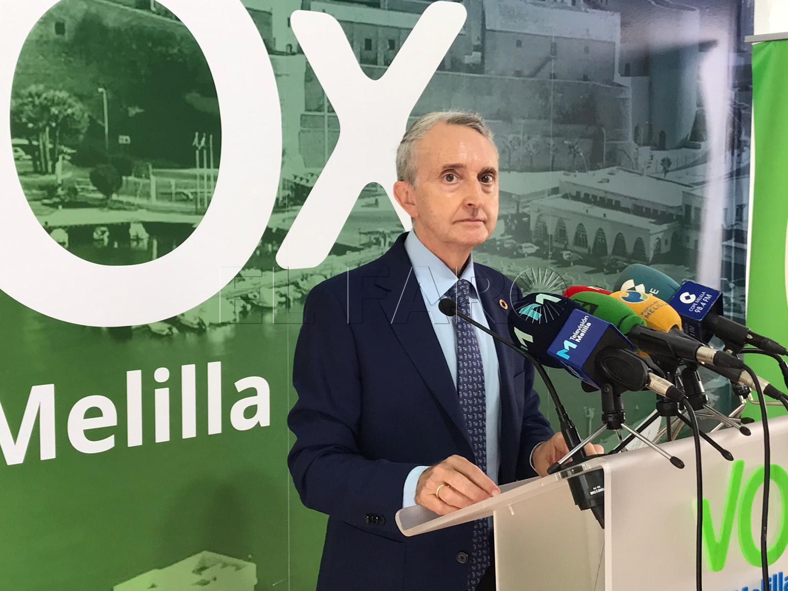 Vox denuncia que Rojas firmó un contrato a una empresa representada por su hermano